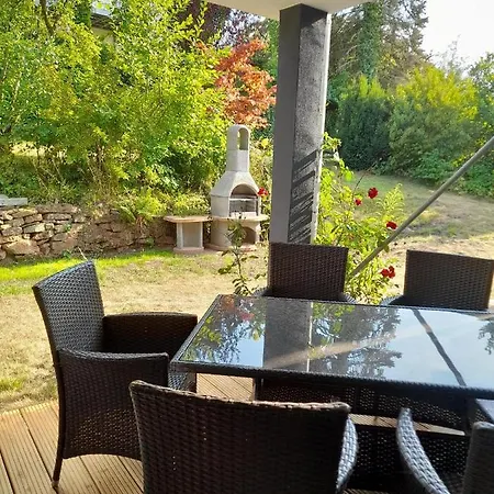 Haus Edda - Mit Garten Und Schlossblick Апартаменты *