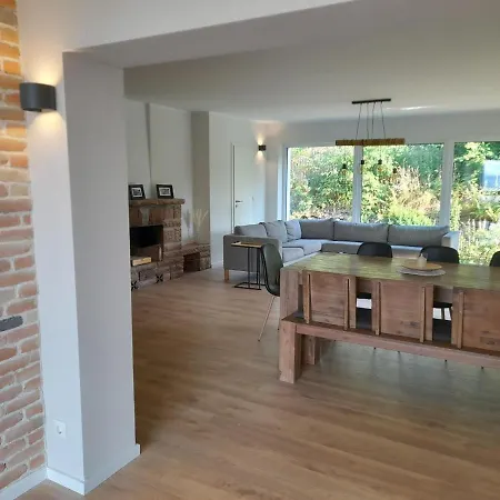 Апартаменты Haus Edda - Mit Garten Und Schlossblick *