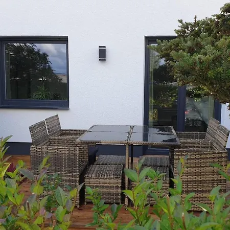 Haus Edda - Mit Garten Und Schlossblick Апартаменты