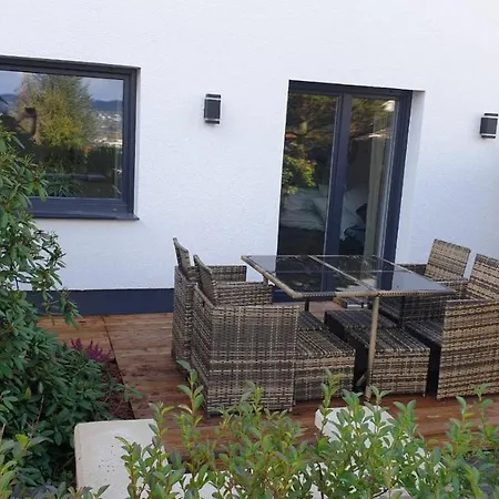 Апартаменты Haus Edda - Mit Garten Und Schlossblick *