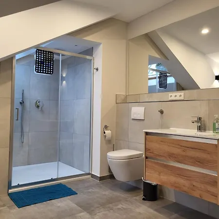 Апартаменты Haus Edda - Mit Garten Und Schlossblick Marburg