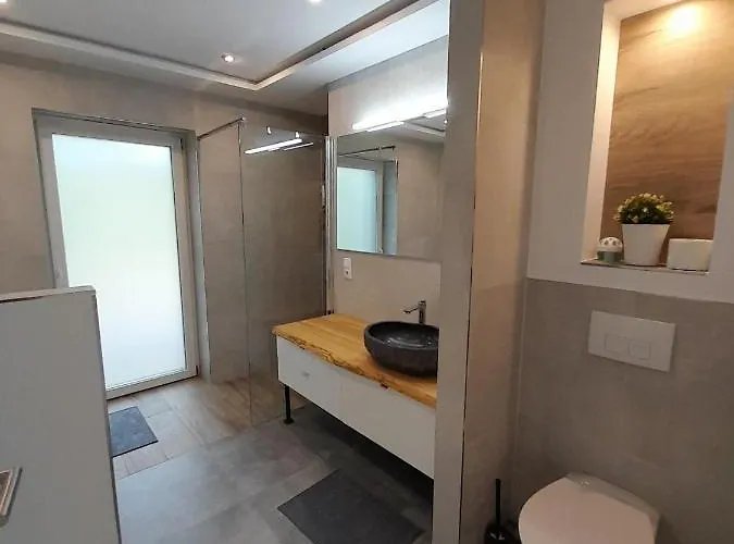 Haus Edda - Mit Garten Und Schlossblick Appartement